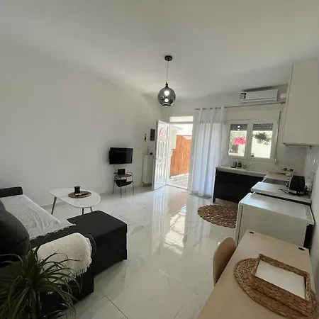 House In Diavata, Thessaloniki, Greece Apartment *